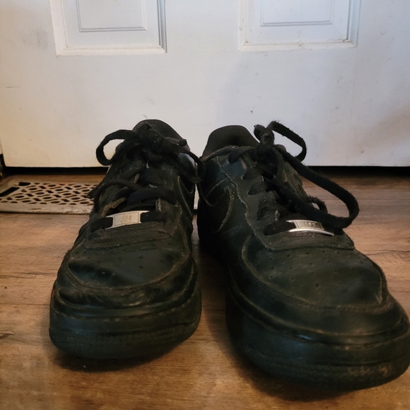 Air force 1s - Picture 3 of 3